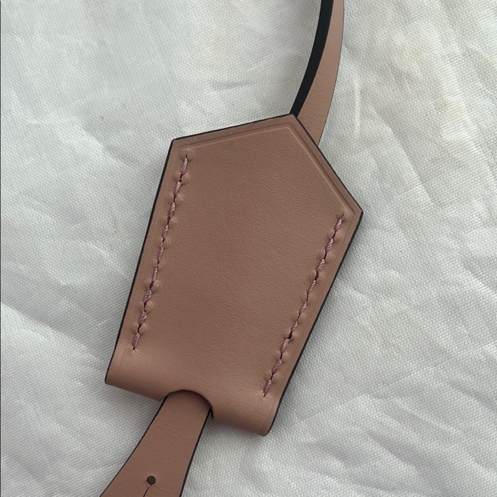 Louis Vuitton Clochette - Picture 7 of 8
